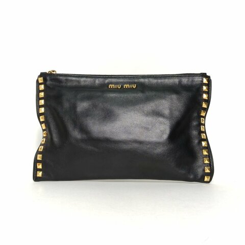 MIU MIU 黑色羊皮miumiulogo鉚釘手拿包肩背包