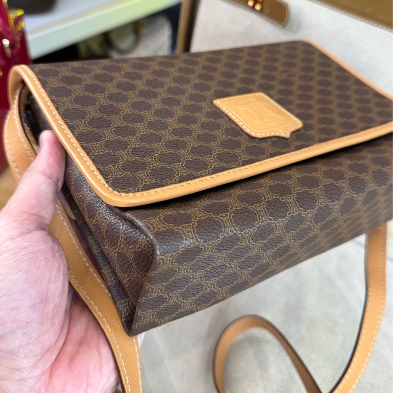 CELINE vintage 經典凱琁門翻蓋相機包🤎包況超好-3