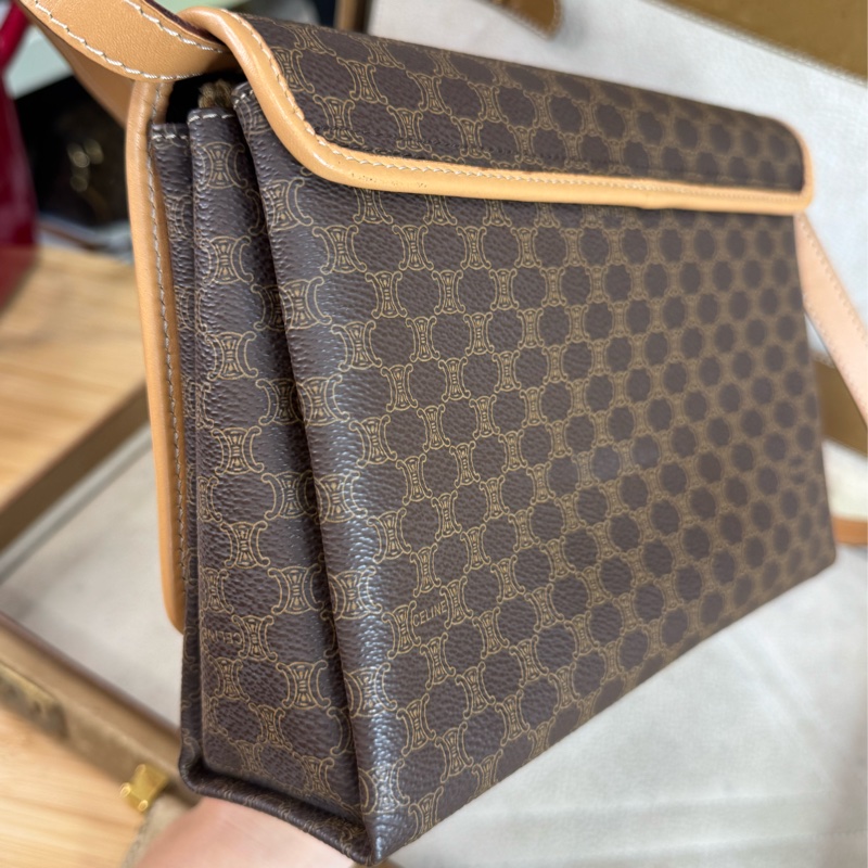 CELINE vintage 經典凱琁門翻蓋相機包🤎包況超好-6