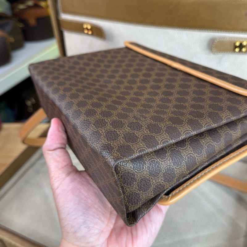 CELINE vintage 經典凱琁門翻蓋相機包🤎包況超好-9