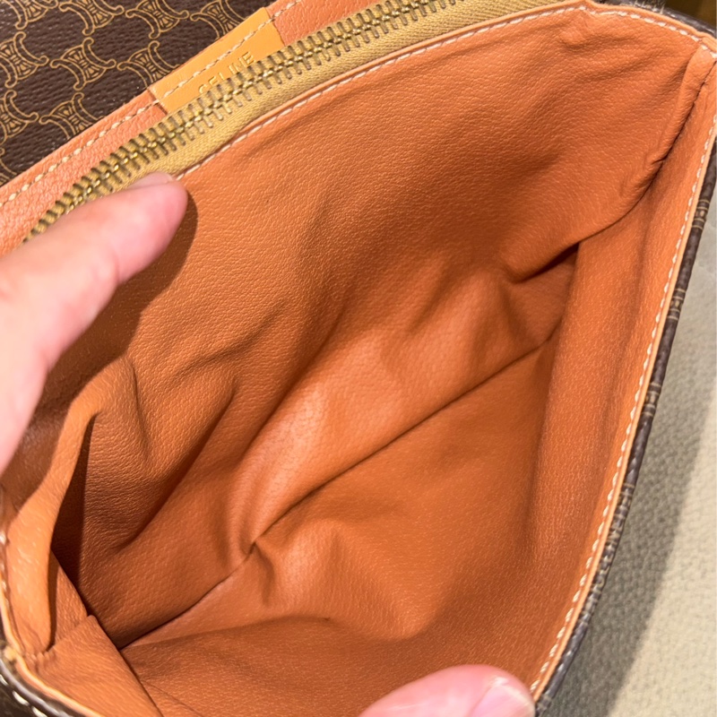 CELINE vintage 經典凱琁門翻蓋相機包🤎包況超好-19