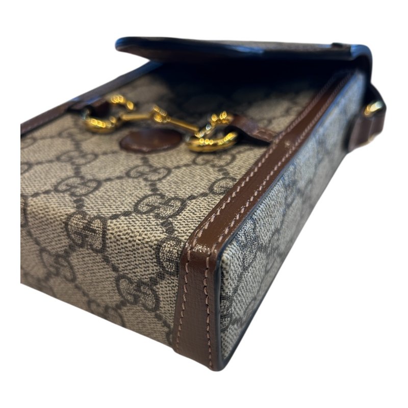 GUCCI卡其字紋馬銜系列手機斜背包-3