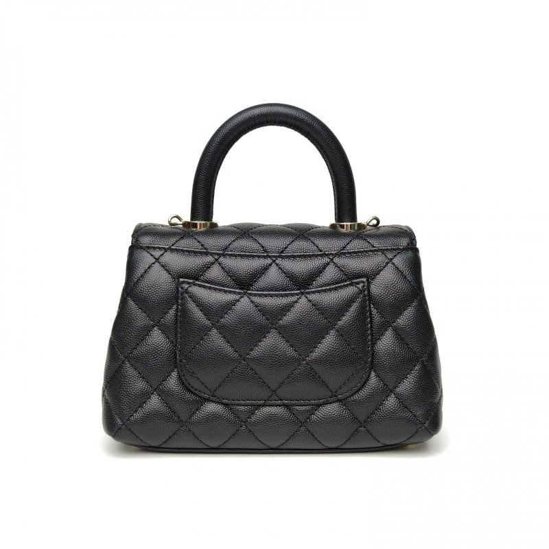 CHANEL CocoHandleMini19黑色荔枝牛皮晶片開金扣肩背包-2