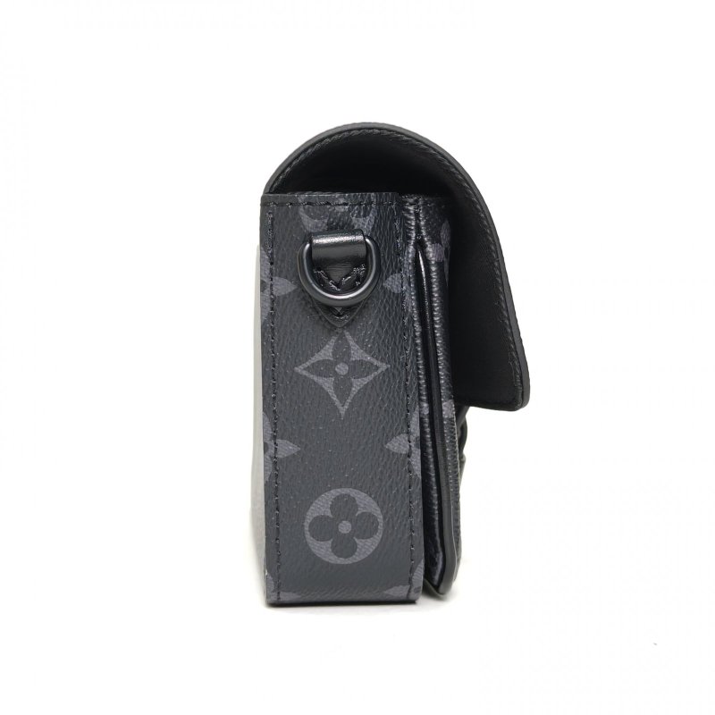 LOUIS VUITTON 黑色PVC黑扣晶片Montsouris黑武士郵差包肩背包-3