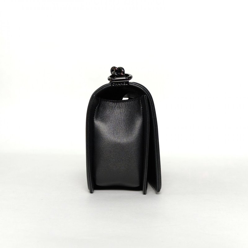 CHANEL Leboy中號25黑色荔枝牛皮24開黑扣肩背包-1