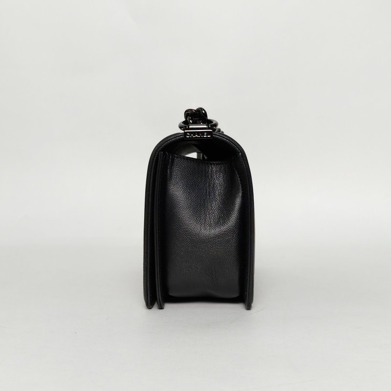 CHANEL Leboy中號25黑色荔枝牛皮24開黑扣肩背包-3