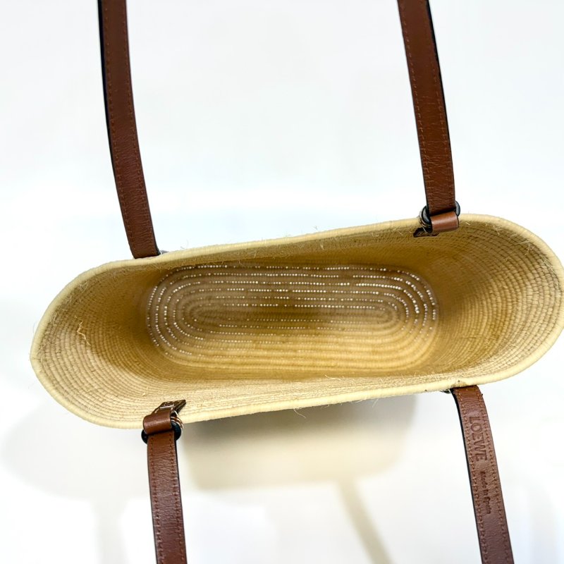 LOEWE拉菲草編織拼棕牛皮Square basket方形肩背包A223099-6