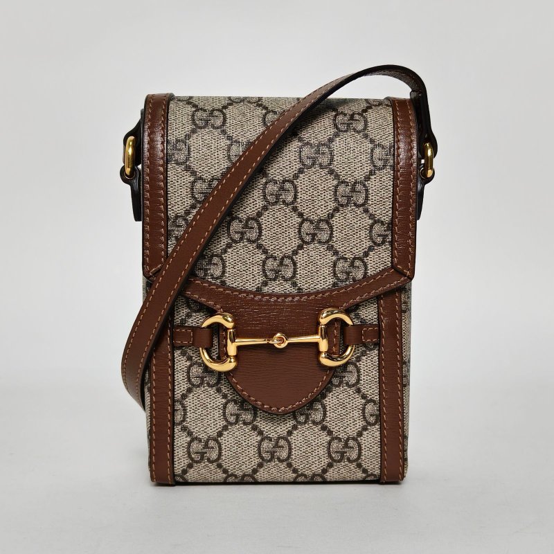 GUCCI Horsebit馬銜扣三角插扣手機包烏木色PVC金扣肩背包-0