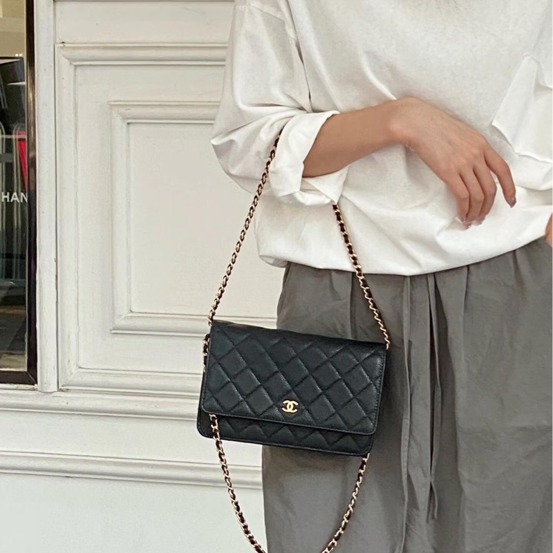 Chanel香奈兒CHANEL黑色黑金荔枝皮WOC鏈條包斜背包磁吸釦ClassicWalletOnChain AP0250-4