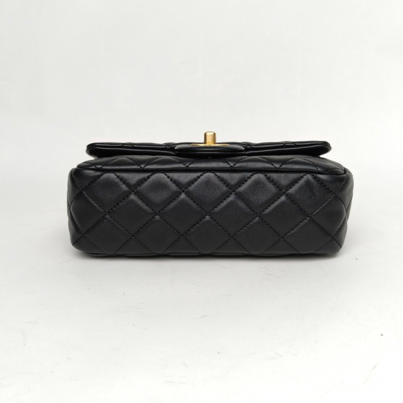 CHANEL CF口蓋包大Mini20黑色羊皮晶片開金扣金球調節扣肩帶肩背包-4