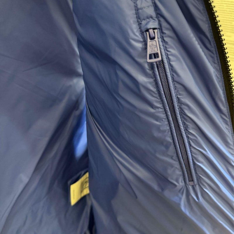 💎Han's house精品服飾💎moncler Menelao 羽絨 背心 連帽 可藏 原價42000-2