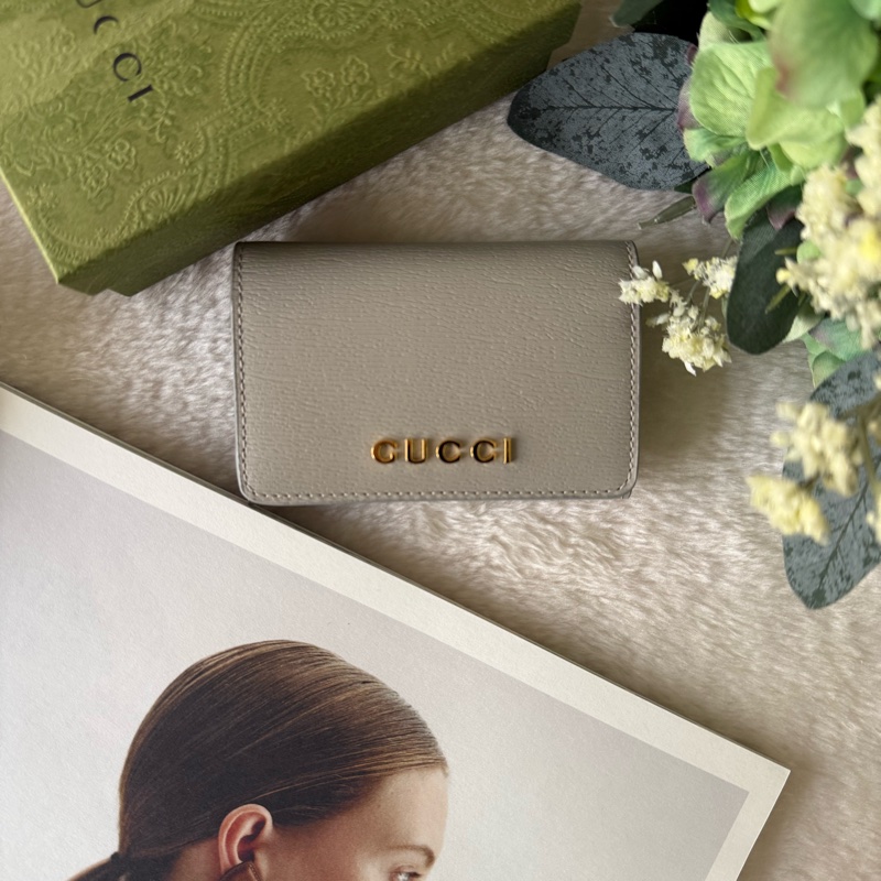 金字Logo 皮革釦式翻蓋卡片夾/名片夾(灰色)-0