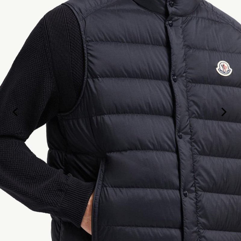 💎Han's house精品服飾💎MONCLER Barthe 羽絨 消光 背心   原價36900-8