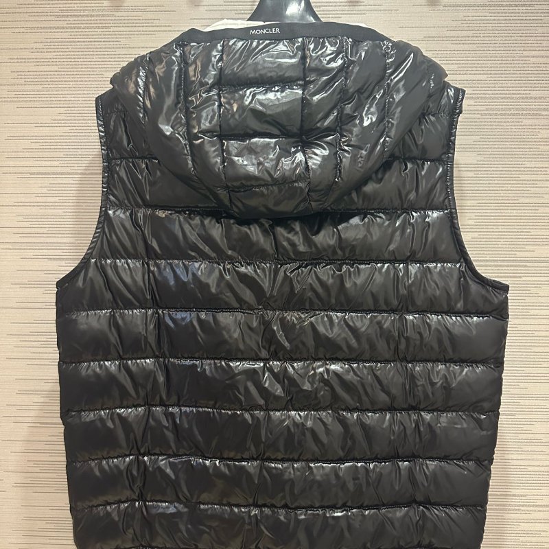 💎Han's house精品服飾💎 moncler Rago羽絨 防水 連帽 背心 原價33700-3