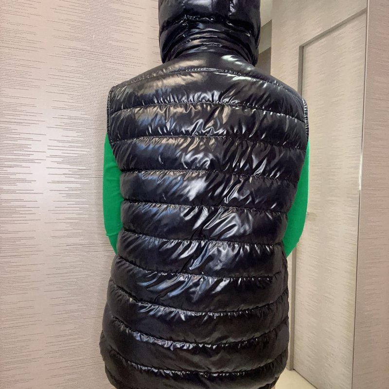 💎Han's house精品服飾💎 moncler Rago羽絨 防水 連帽 背心 原價33700-6