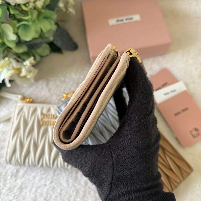 金字納帕軟皮拉鍊零錢袋釦式二折短夾(粉色)-2