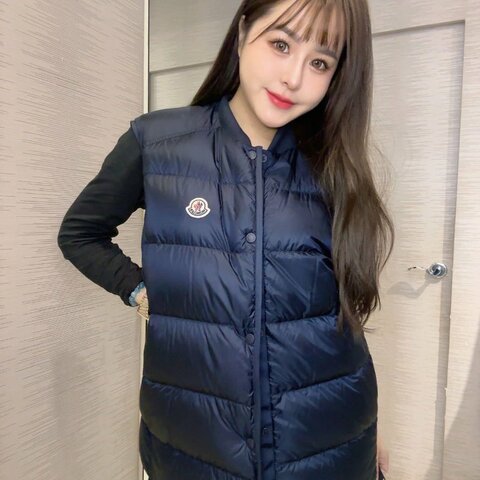 💎Han's house精品服飾💎moncler Serot 羽絨 背心原價40600