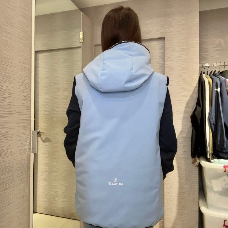 💎Han's house精品服飾💎moncler Allier 羽絨 連帽 背心  黑牌  原價40600-4