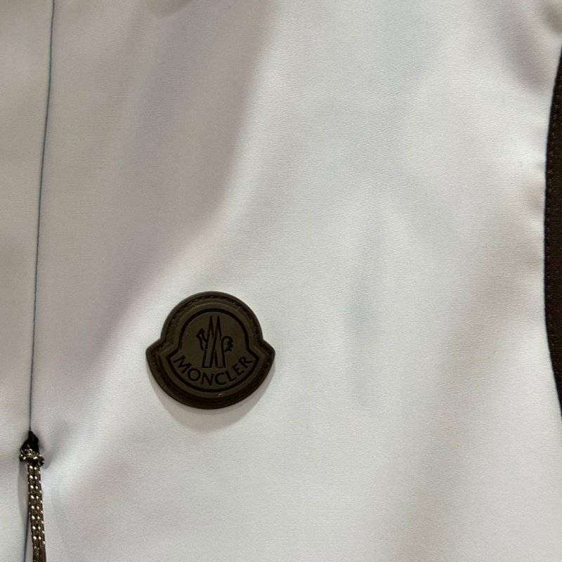 💎Han's house精品服飾💎moncler Allier 羽絨 連帽 背心  黑牌  原價40600-6