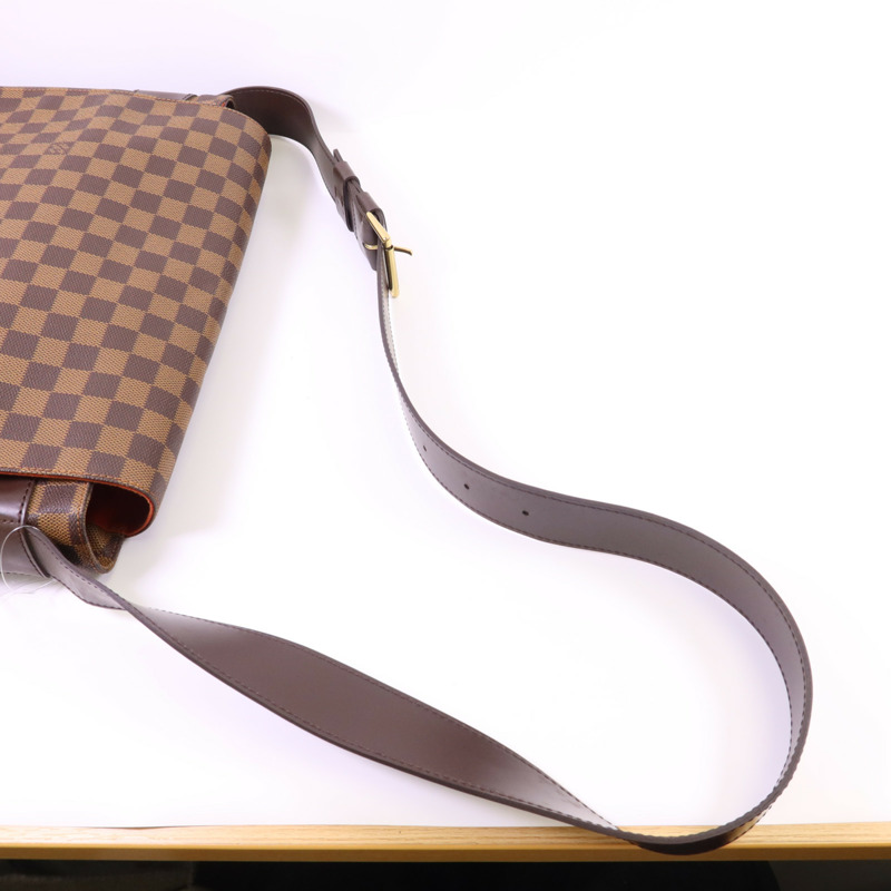 LOUIS VUITTON Damier Bastille金扣肩背袋-4