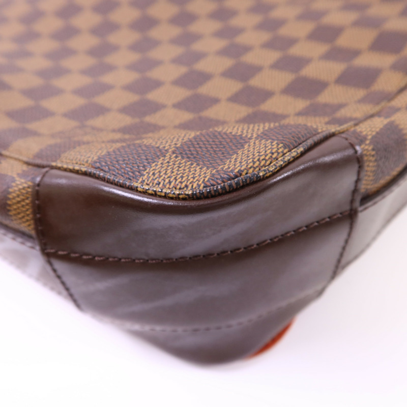 LOUIS VUITTON Damier Bastille金扣肩背袋-13