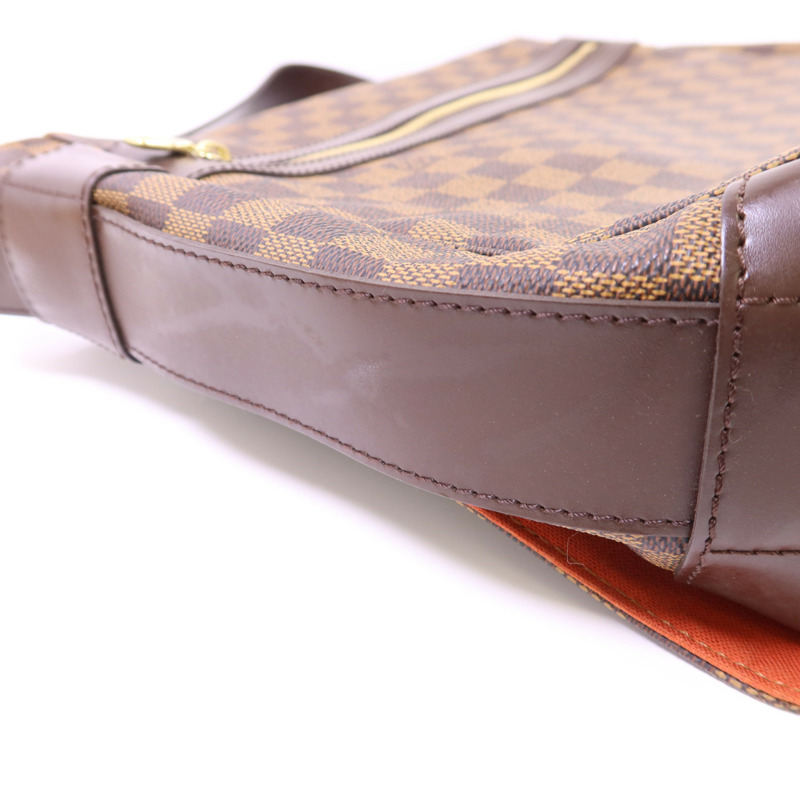 LOUIS VUITTON Damier Bastille金扣肩背袋-16