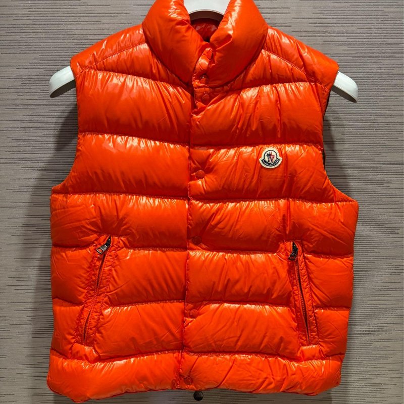 💎Han's house精品服飾💎MONCLER Tibb 羽絨 背心   原價41300-1