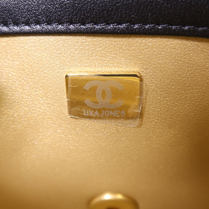 CHANEL 羊皮皮革Mini Classic 17金扣鏈帶肩背袋-8