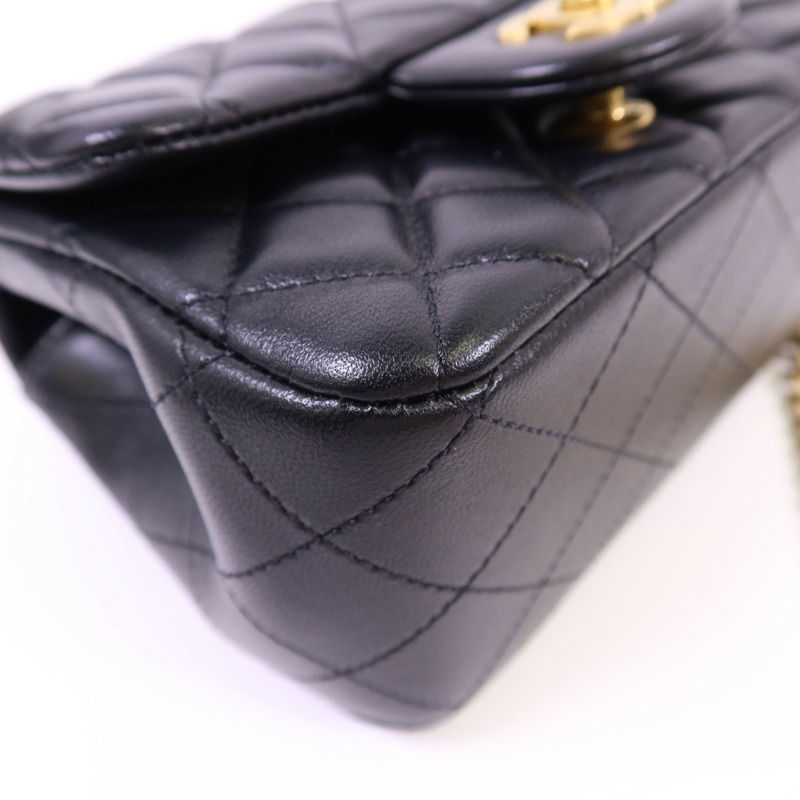 CHANEL 羊皮皮革Mini Classic 17金扣鏈帶肩背袋-13