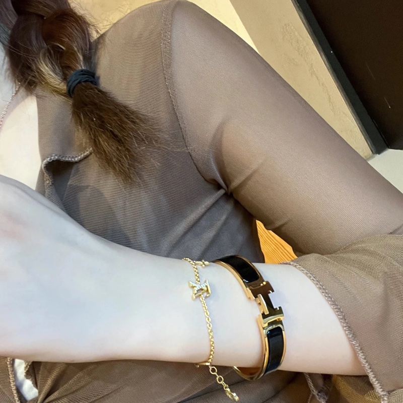 Hermes 經典H手環-16