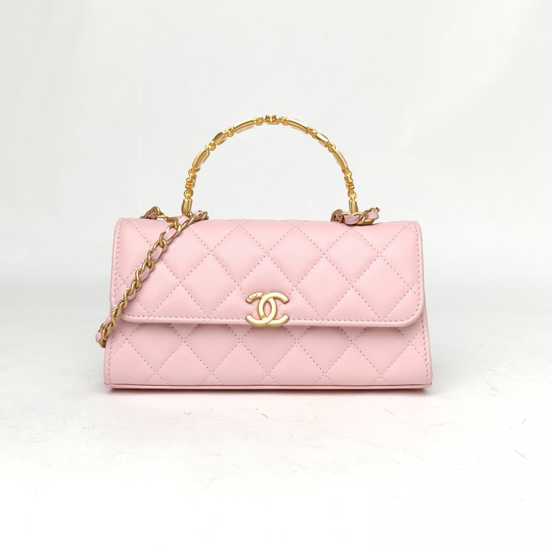 CHANEL 22B手柄Kelly包18粉色羊皮鐳射標金扣幾何琺瑯金屬手柄肩背包-0