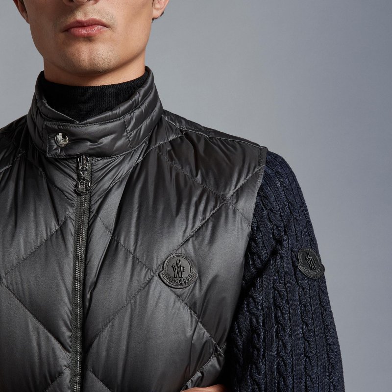 💎Han's house精品服飾💎MONCLER Nasta 羽絨 背心 綾格紋 原價38800-6