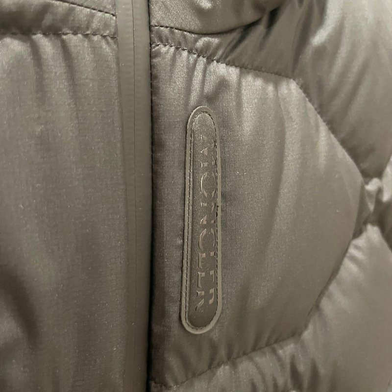 💎Han's house精品服飾💎moncler ATIK 羽絨 連帽 背心 黑牌 可 原價37700-6