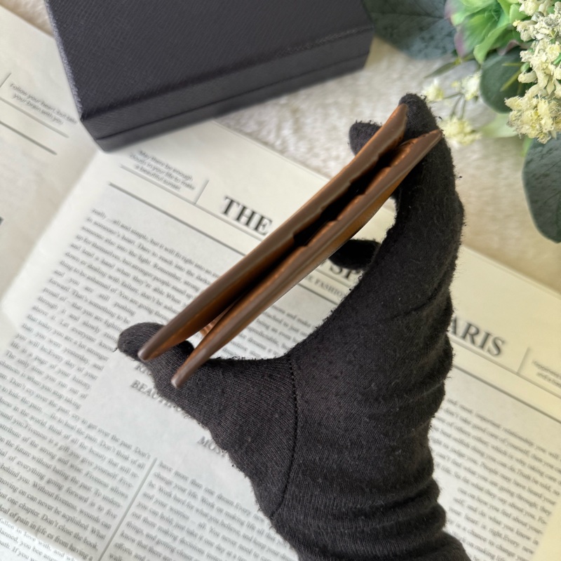 金色燙印Logo 牛皮對開8卡短夾(焦糖色)-4