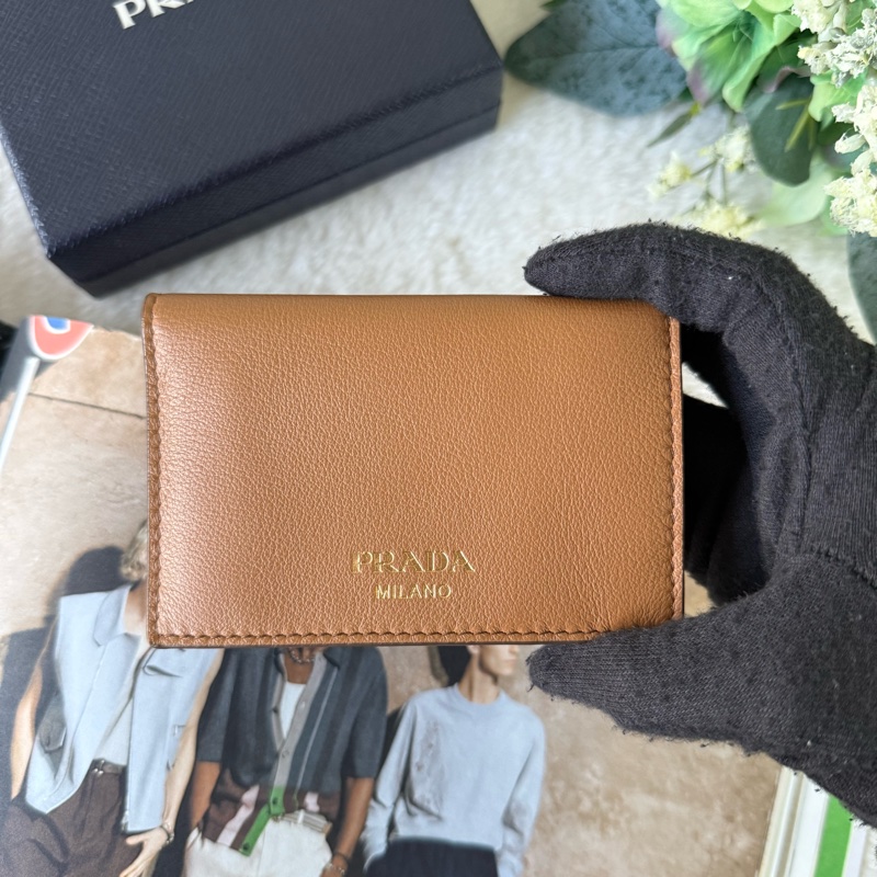 金色燙印Logo 牛皮對卡片夾/名片夾(焦糖色)-1