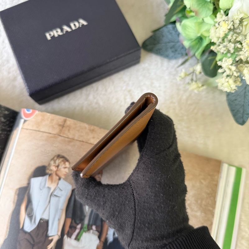 金色燙印Logo 牛皮對卡片夾/名片夾(焦糖色)-2