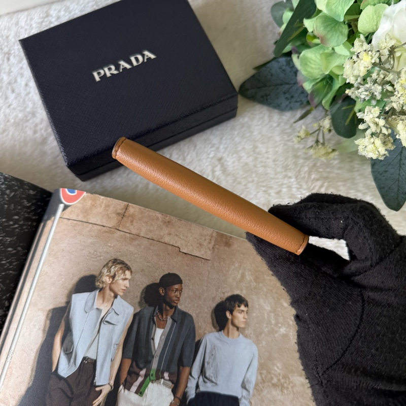 金色燙印Logo 牛皮對卡片夾/名片夾(焦糖色)-6