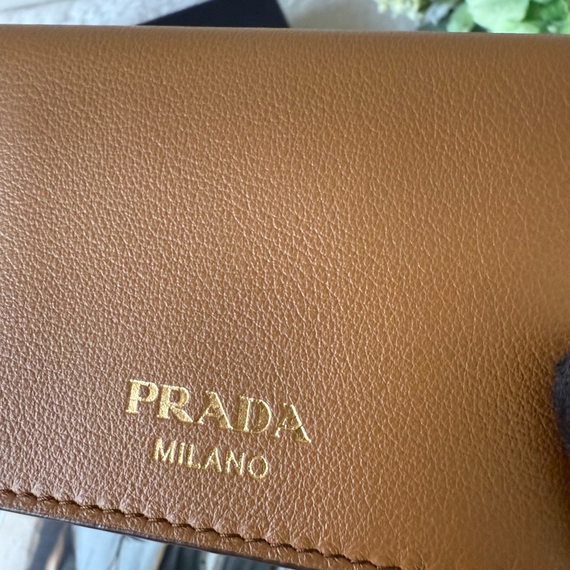 金色燙印Logo 牛皮對卡片夾/名片夾(焦糖色)-8