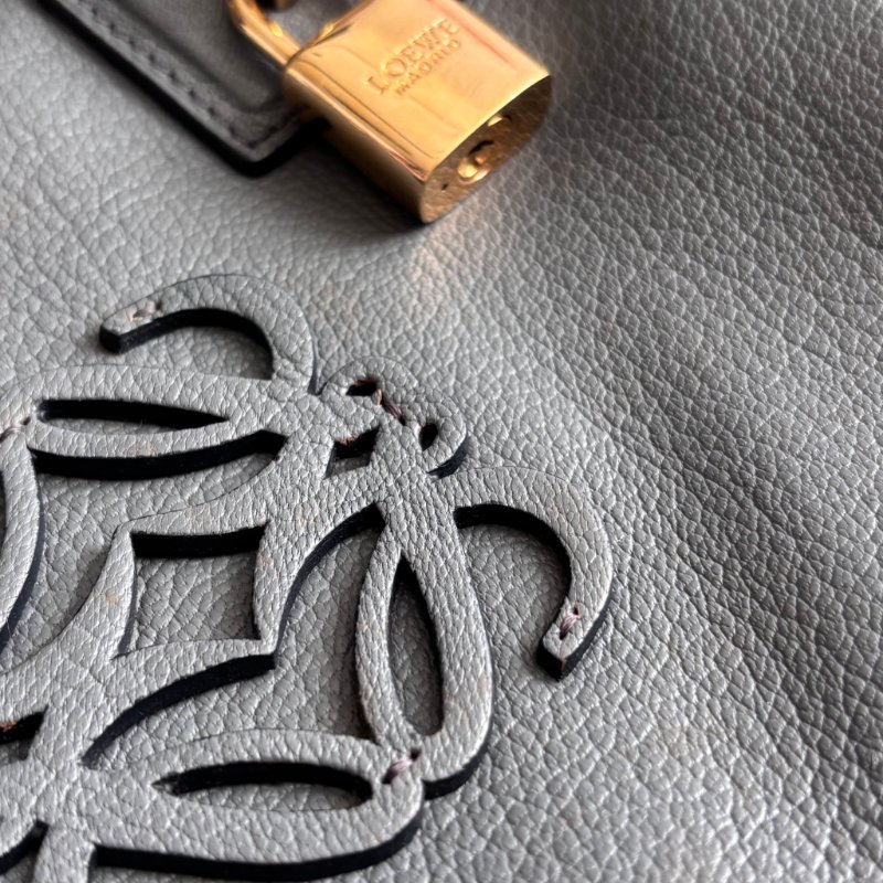 收藏品 ::LOEWE:: Amazona 28 灰藍色 手提包 醫生包-5