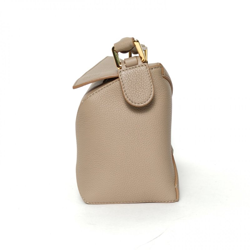 LOEWE Puzzle24幾何包小號沙色牛皮肩背包-1