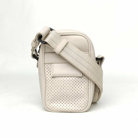 BOTTEGA VENETA 珍珠灰牛皮黑扣單肩包肩背包