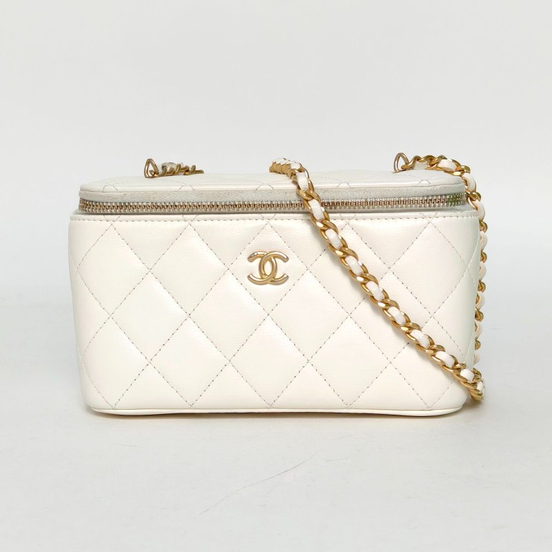 CHANEL 長盒子化妝包帶鏡子16.5白色羊皮鐳射標金扣金球調節扣肩帶肩背包-0
