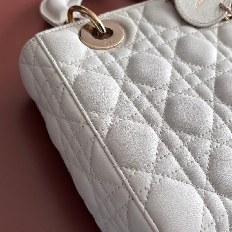 ::Christian Dior:: Lady Dior My ABCDior 白色羊皮5x4藤格紋淡金釦手提斜背黛妃包-27
