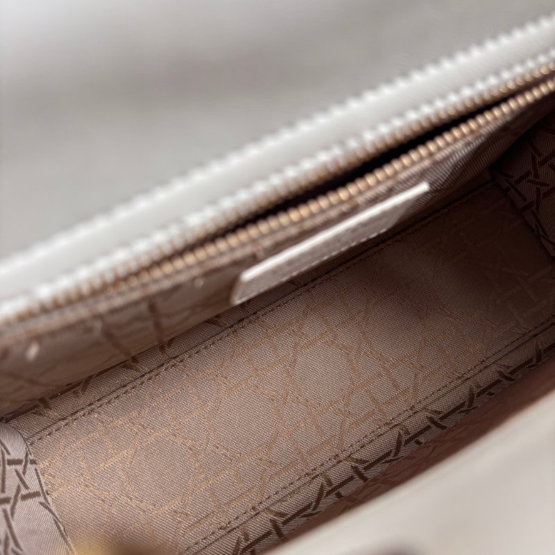 ::Christian Dior:: Lady Dior My ABCDior 白色羊皮5x4藤格紋淡金釦手提斜背黛妃包-33