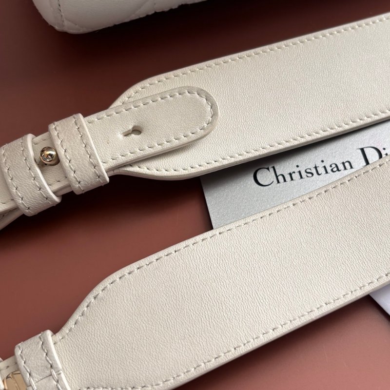 ::Christian Dior:: Lady Dior My ABCDior 白色羊皮5x4藤格紋淡金釦手提斜背黛妃包-42