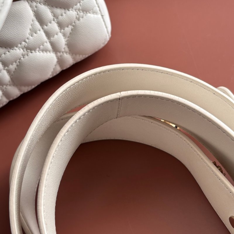 ::Christian Dior:: Lady Dior My ABCDior 白色羊皮5x4藤格紋淡金釦手提斜背黛妃包-49