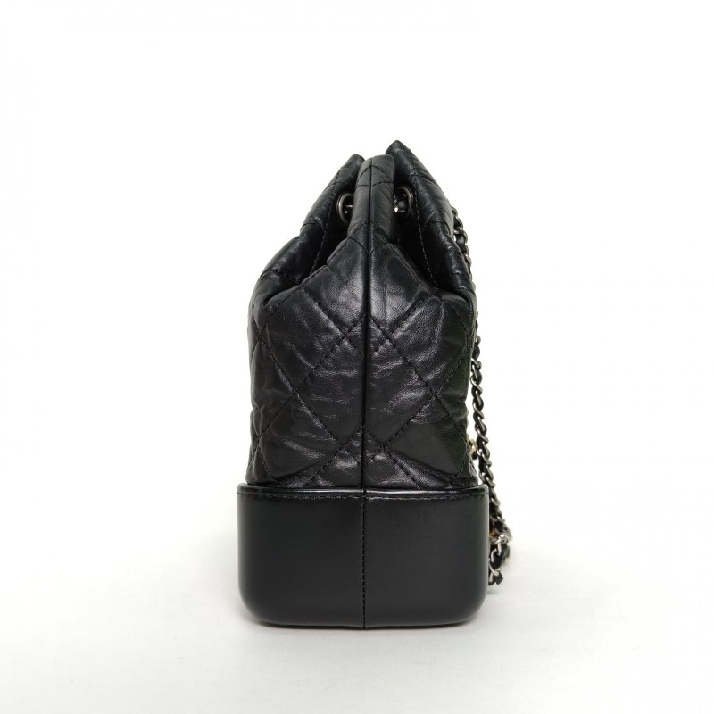 CHANEL GABRIELLE流浪雙肩包小號22.5黑色牛皮晶片開金銀扣菱格紋肩背包-3