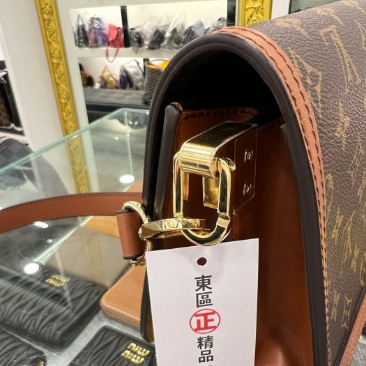 東區正精品㊣LOUIS VUITTON LV M45959 Mini Dauphine 達芙妮雙色金釦釦式翻蓋肩背包斜背包 RZ5570-6