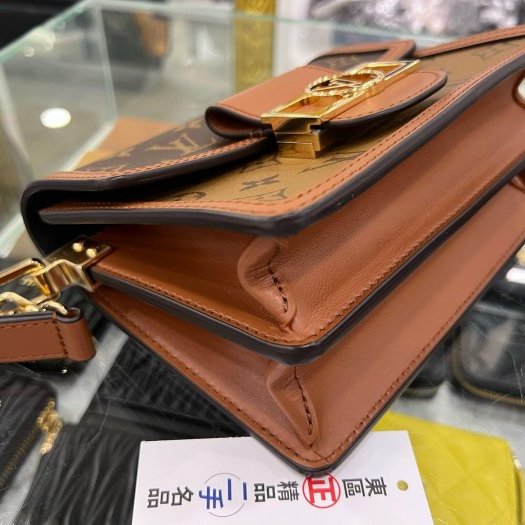 東區正精品㊣LOUIS VUITTON LV M45959 Mini Dauphine 達芙妮雙色金釦釦式翻蓋肩背包斜背包 RZ5570-8
