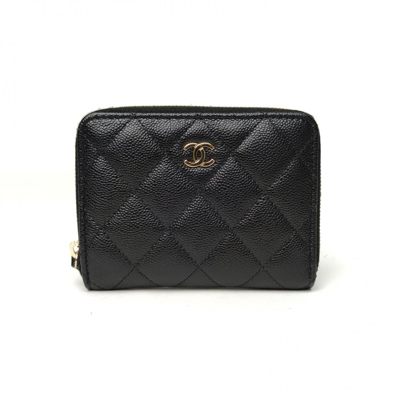 CHANEL 黑色荔枝牛皮鐳射標金扣拉鏈卡包肩背包-0